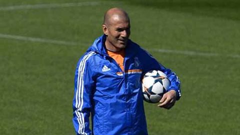 Zidan “Real”ga bosh murabbiylik qiladi