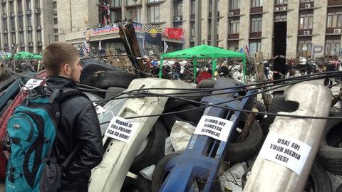 Donetskdagi namoyishchilar yetakchisi hukumatning referendumga tayyorligini bildirdi