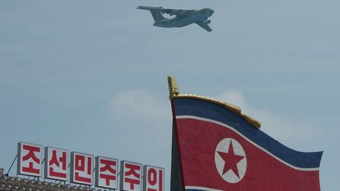 Япония мудофаа вазири Шимолий Корея ракеталарини уриб туширишни буюрди