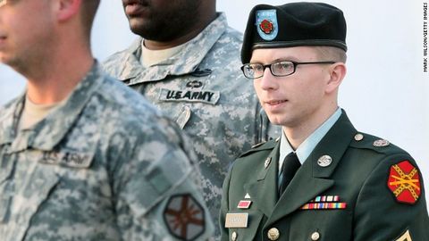 Пентагон Wikileaks информаторидан қутулишга қарор қилди