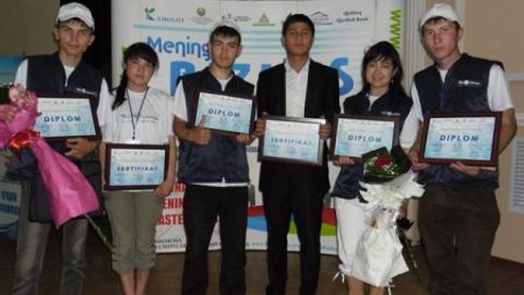 Фарғонада «Менинг бизнес ғоям» танловининг 30 иштирокчисига кредит учун сертификатлар топширилди