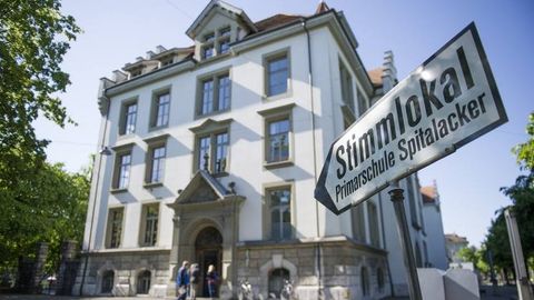 Shveysariyaliklar dunyoda eng qimmatiga aylanadigan eng kam oylik ish haqidan voz kechdi