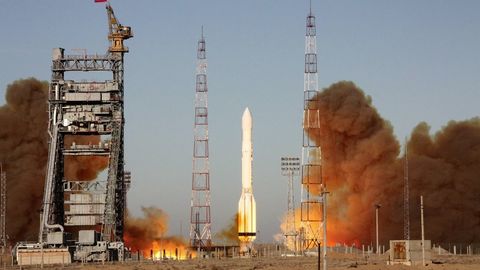 «Протон-М» элтувчи ракетаси парвоздан 9 дақиқа ўтиб, қулаб тушди