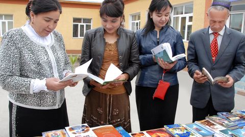 Qoraqalpog‘istonda “Kitobxonlar tanlovi”ning mintaqaviy bosqichi o‘tkazildi
