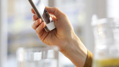 Olive Telecom қўшма корхонаси Ўзбекистонда смартфон ишлаб чиқара бошлади