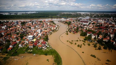 Болқон давлатларидаги сув тошқини натижасида 44 киши ҳалок бўлди