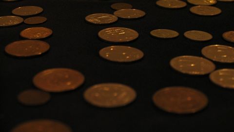 Божхона постларида қўлга киритилган тарихий буюмлар Ўзбекистон музейларига тақдим этилмоқда