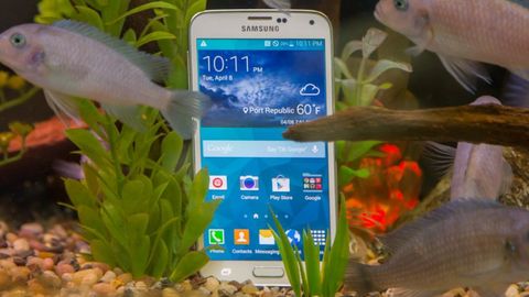 Samsung 2014-yilning uchinchi choragida Galaxy S5 chiqarishni 25 foizga kamaytiradi