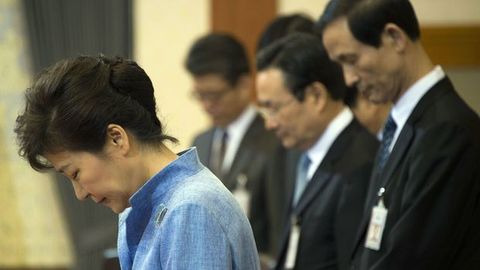 «Севоль» пароми ҳалокати сабаб Жанубий Корея вазирлари истеъфога чиқарилди