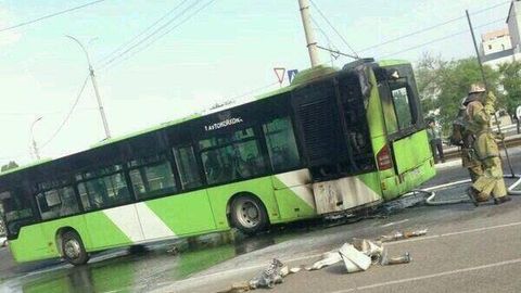 Toshkentda Mercedes Benz avtobuslarining yonib ketish sababi ma’lum qilindi 