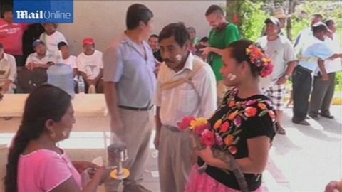 Meksikadagi shahar meri baliq ovi serhosil bo‘lishi uchun timsohga uylandi