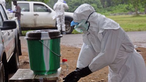 Liberiyada Ebola karantin markaziga jangarilar hujumi natijasida bemorlar ozodlikka chiqib ketishdi