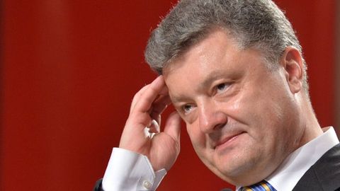 Poroshenko Oliy Rada vakolatini muddatidan avval tugatish haqida farmon chiqardi