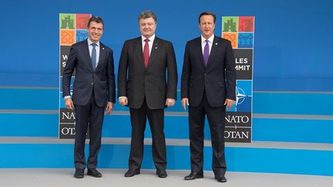 Уэльсдаги саммитда НАТО Украинани қўллаб-қувватлаш кучайтирилишини эълон қилди