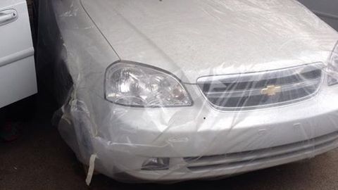 Сирғали бозорида целлофанга тўлиқ ўралган Lacetti сотувга қўйилди