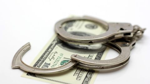 Ispaniyada siyosiy poraxo‘rlikda gumon qilinib 51 nafar amaldor hibsga olindi