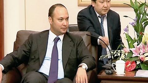 Қирғизистон собиқ президентининг ўғли порахўрлик учун бир умрга қамалди