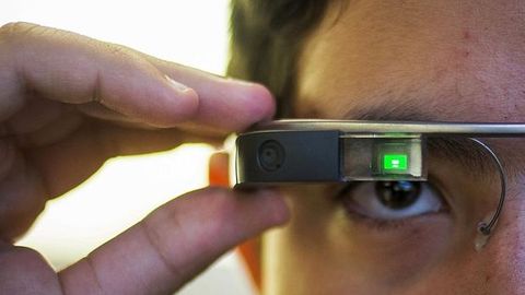Dubay politsiyasi jinoyatchilarni qo‘lga olish uchun Google Glass ko‘zoynaklaridan foydalanadi