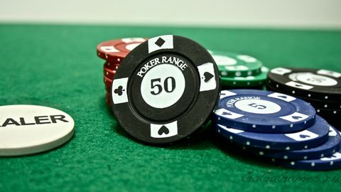 AQSh yadro kuchlari rahbarining sobiq o‘rinbosari poker uchun qalbaki soqqalardan foydalandi