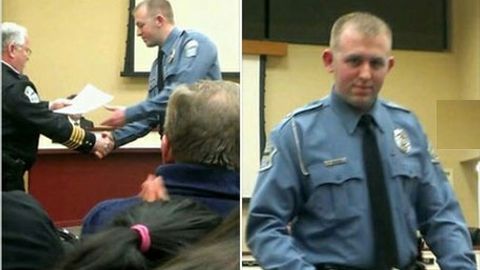 AQShdagi sud prokurori 18 yoshli qoratanli o‘smirni otib qo‘ygan politsiyachi oqlanganini ma’lum qildi