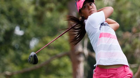 Amerikalik golfchi qiz ikkita zarbasi bilan qo‘shaloq avtomobilga ega bo‘ldi