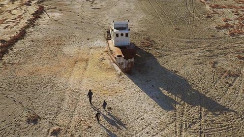 Britaniyaning afsonaviy Pink Floyd guruhi yangi klipini Orol dengiziga bag‘ishladi (video)