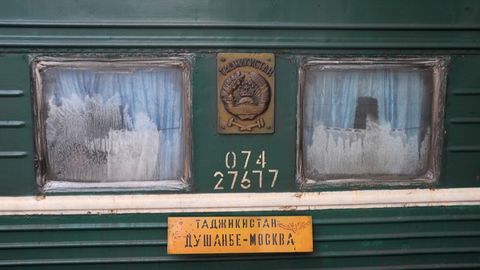 «Тожикистон темир йўллари» Россиянинг Тожикистонга борадиган поездлари тўхтатилиши ҳақидаги хабардан ҳайратда