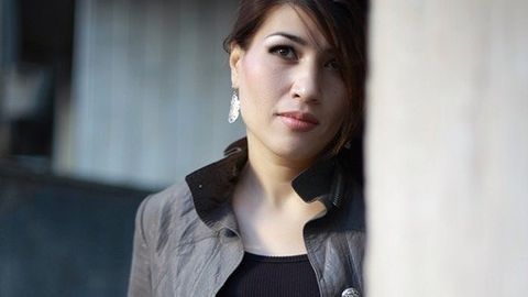 Хонанда Сарвара санъат оламига қайтганини маълум қилди