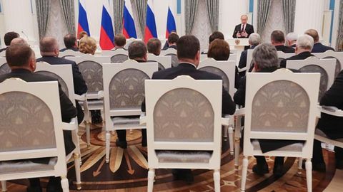 Федерация Кенгаши Сиёсий бюронинг Қримни Украинага бериш тўғрисидаги 1954 йилги қарорини бекор қилмоқчи