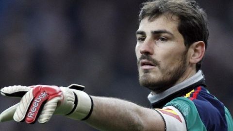 Iker Kasilyas futbol tarixida barcha sovrinlarni qo‘lga kiritgan ilk futbolchiga aylandi