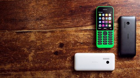Microsoft интернетга уланиши мумкин бўлган янги Nokia телефонини 29 доллардан сотувга чиқаради