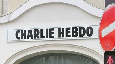 Араб давлатларининг Франциядаги элчилари Charlie Hebdo’да чиқарилган янги карикатураларни қоралади