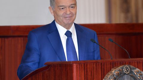 Ислом Каримов: Эски тузумни тиклашга қаратилган ҳеч қандай иттифоққа ҳеч қачон кирмаймиз