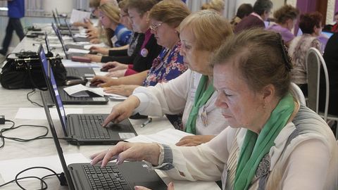 O‘zbekistonda Internetdan foydalanuvchi pensionerlar orasida festival o‘tkazish taklif etildi