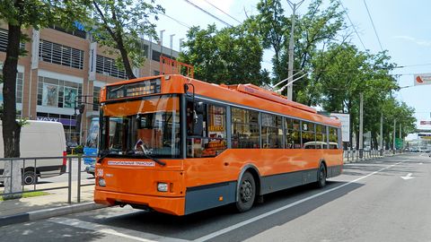 Krasnodarda trolleybus 8 yoshli bolani 70 metrga sudrab ketdi