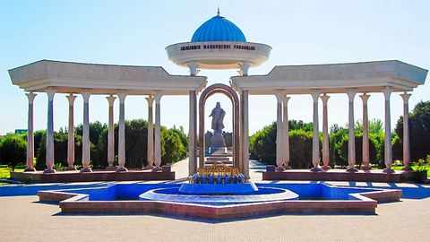 Islom Karimov Xorazm viloyati saylovchilari bilan uchrashdi