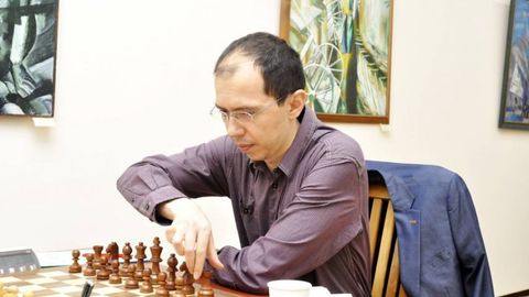 Rustam Qosimjonov FIDE Gran-Prisida kuchli uchlikda bormoqda