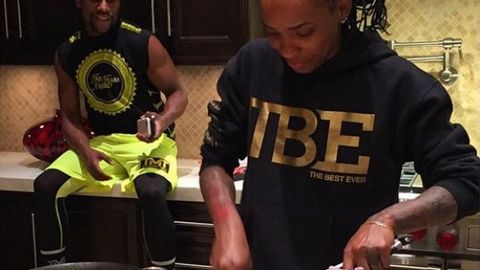 Professional bokschi Floyd Meyvezer oshpaziga har kuni 4000 dollardan to‘laydi