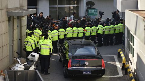 Жанубий Корея президенти Сеулда яраланган АҚШ элчисини кўргани борди