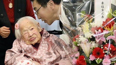 Dunyodagi eng keksa ayol 117 yoshini nishonladi