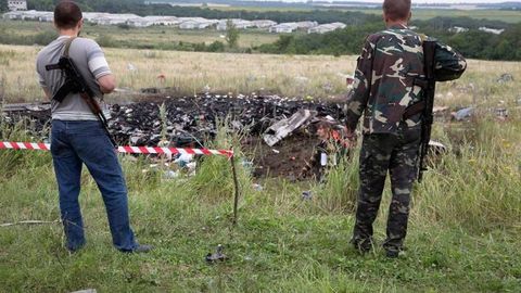 Reuters agentligi Donetsk yaqinida “Boing”ga qarata raketa otilishi bo‘yicha guvohlarni topdi