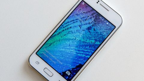 Тошкентда Samsung Galaxy J1 смартфони 500 минг сўмдан сотувга чиқди