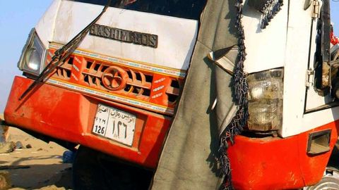 Мисрдаги йўл-транспорт ҳодисаси 17 кишини ҳаётдан олиб кетди