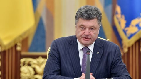 Poroshenko Radaga Donbassdagi alohida rejim to‘g‘risidagi qaror loyihasini kiritdi