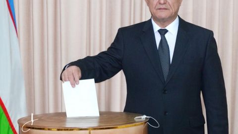 O‘zbekiston Prezidentligiga nomzod Narimon Umarov saylovda ovoz berdi