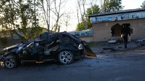 Chirchiqda BMW X5 mashinasi ustaxonaga borib urilishi natijasida haydovchi halok bo‘ldi