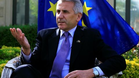 YeIning Rossiyadagi elchisi: Biz Ukraina uchun jang qilib, jon bermaymiz