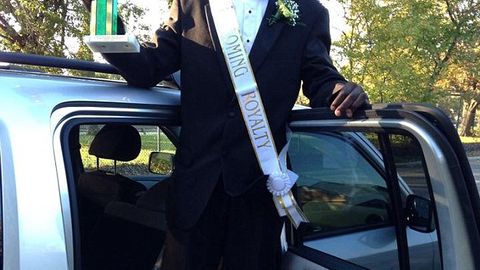 АҚШда мактаб битирувчиси бирйўла 13 та университетга қабул қилинди