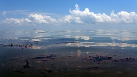 Ispaniyada Rossiya trauleridan neft to‘kilishi natijasida ekologik trevoga rejimi joriy qilindi