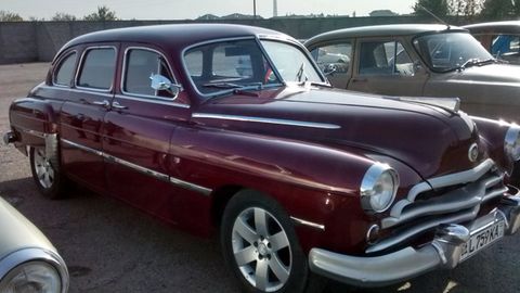 “Retro.uz” klubi Toshkentdagi Furqat bog‘ida retro avtomobillarni namoyish qiladi